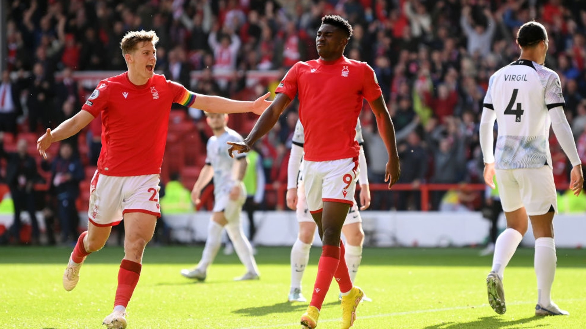 其行为受到 其行为受到